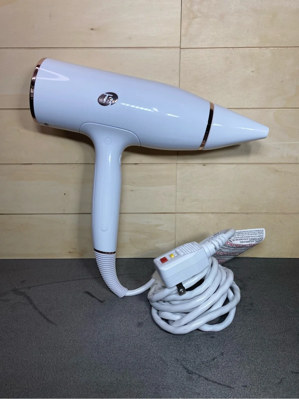 T3 AireLuxe Hair Dryer with Rapid-Dry 5 Heat Settings 3 Speed White 76810